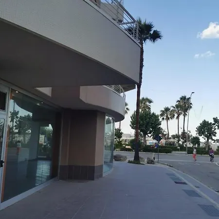 Casamare Frontemare Apartment *