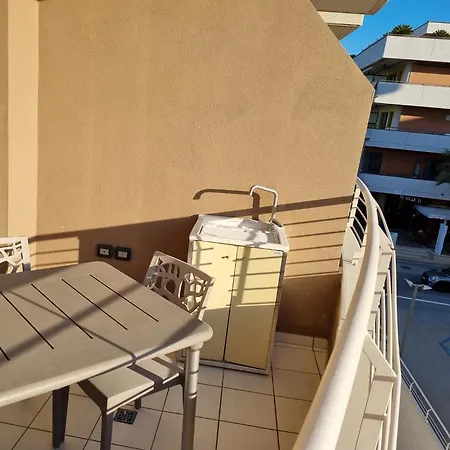 Casamare Frontemare Apartment *